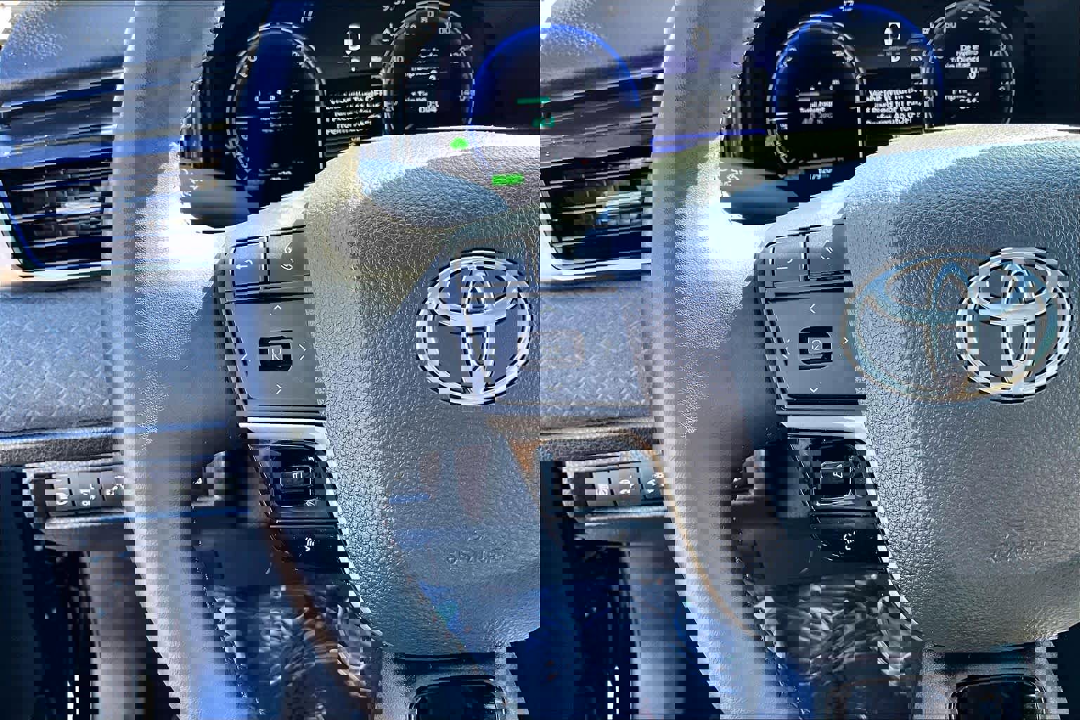 Used 2025 Toyota Camry XLE w/ Premium Package image 24