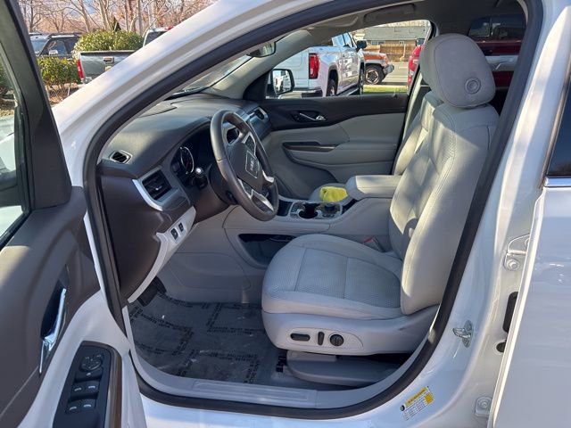 Used 2021 GMC Acadia SLE w/ Driver Convenience Package image 14