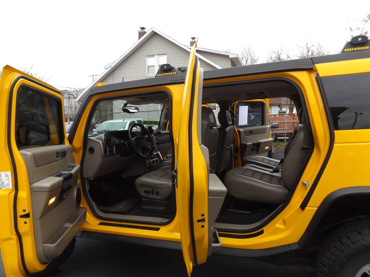 Used 2003 HUMMER H2 image 12