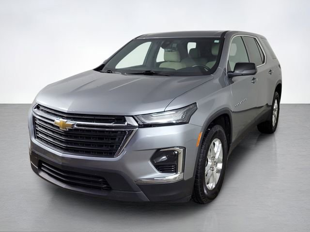 Used 2023 Chevrolet Traverse LS image 7