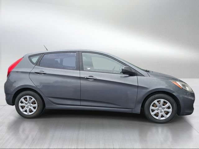 Used 2012 Hyundai Accent GS FWD image 2