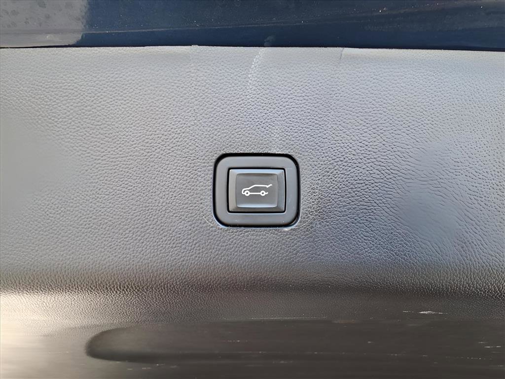 Certified 2023 Chevrolet Traverse LT image 6