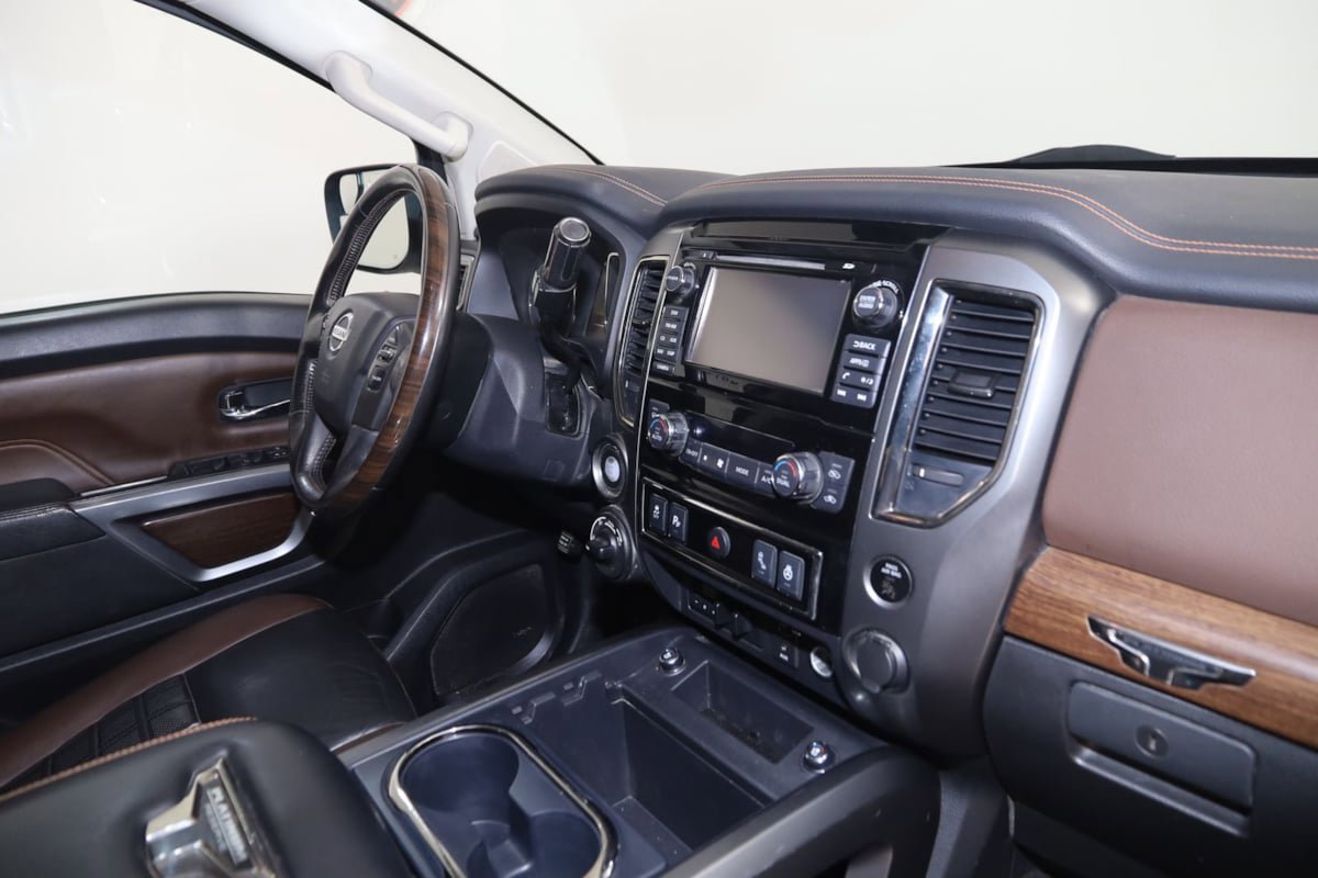 Used 2018 Nissan Titan Platinum Reserve w/ Platinum Utility Package AWD/4WD image 40