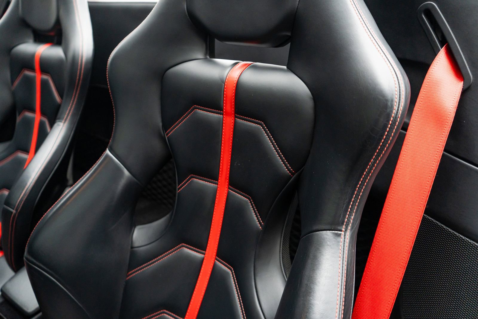 Used 2017 Ferrari 488 Spider image 28