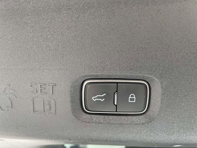 Used 2025 Ford Expedition Platinum image 22