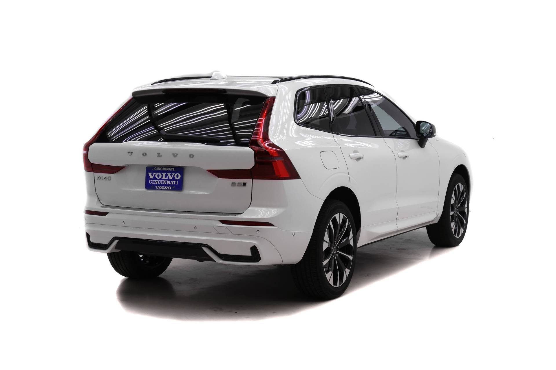 New 2026 Volvo XC60 B5 Plus w/ Protection Package Premier image 4