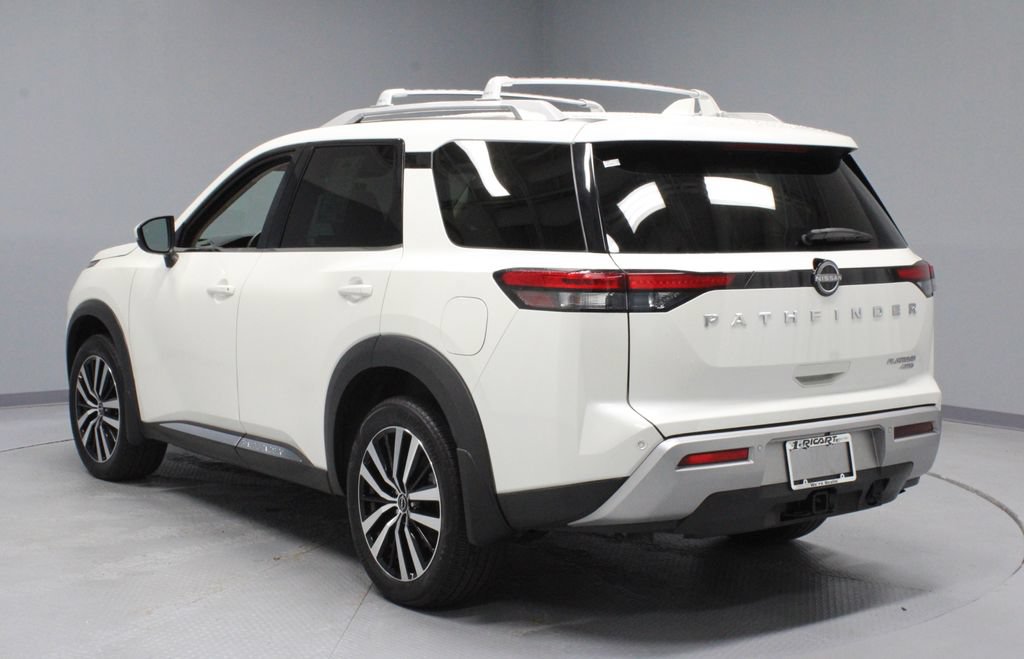 Used 2024 Nissan Pathfinder Platinum w/ Cargo Package AWD/4WD image 9