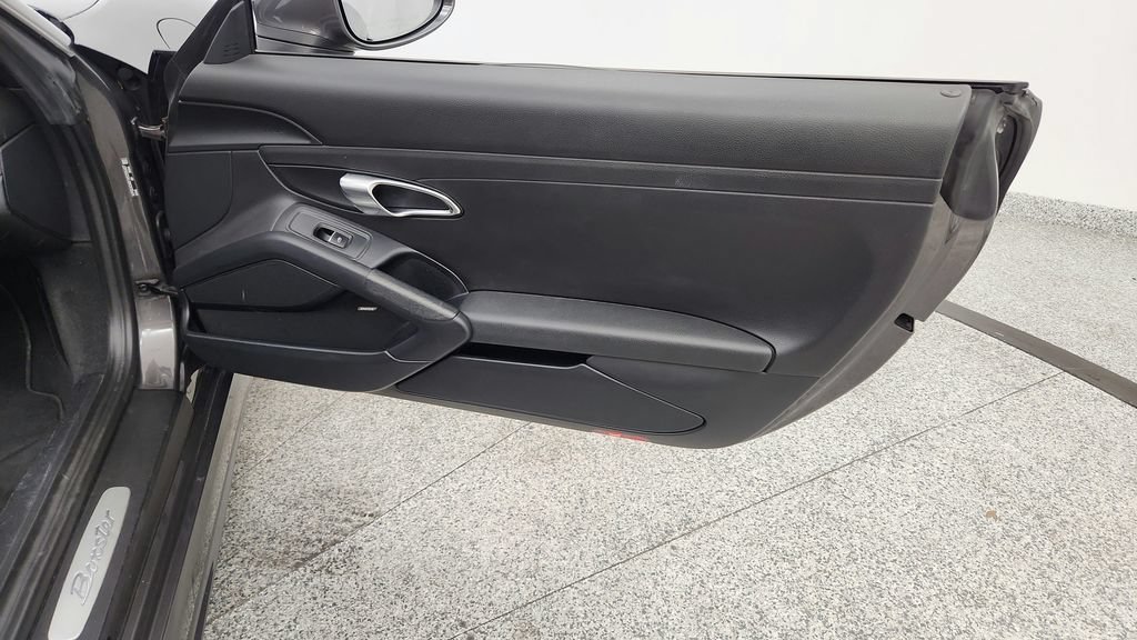 Used 2022 Porsche 718 Boxster RWD image 34