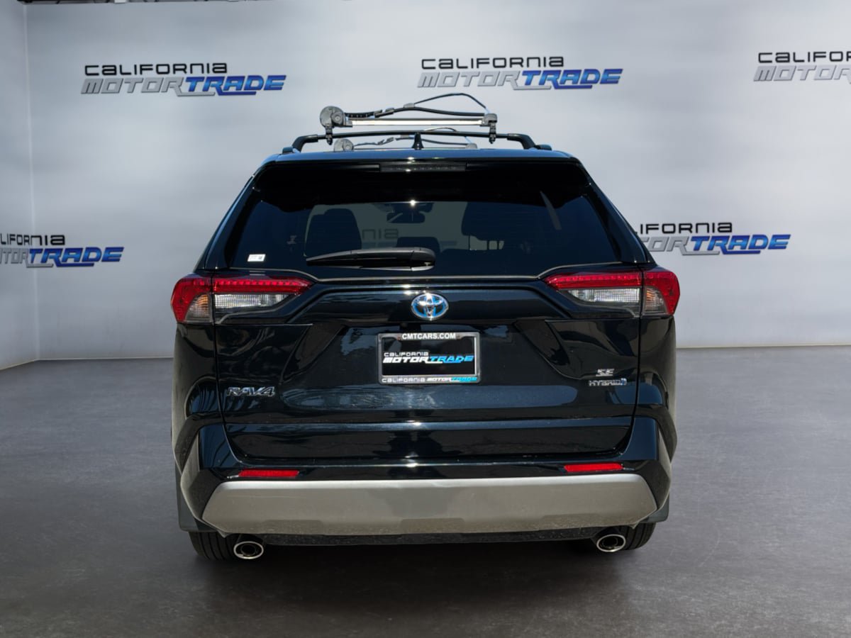 Used 2024 Toyota RAV4 SE w/ Convenience Package AWD/4WD image 6