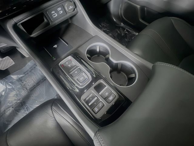 Used 2025 Honda Pilot Touring image 25