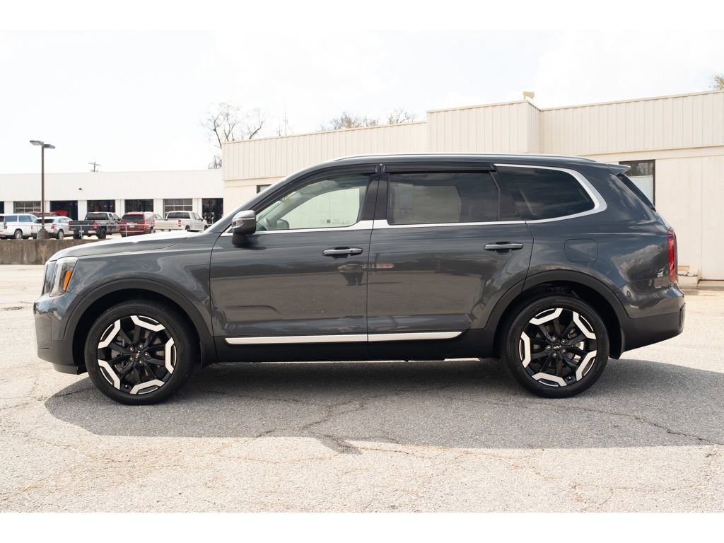 Used 2024 Kia Telluride S w/ S Sunroof Package image 4