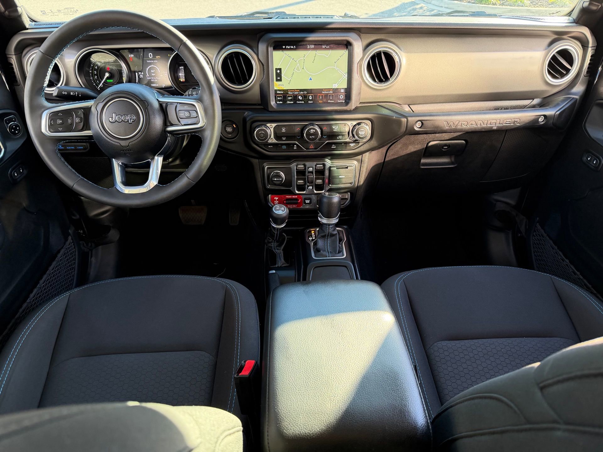 Used 2023 Jeep Wrangler Unlimited Rubicon 4xe image 4