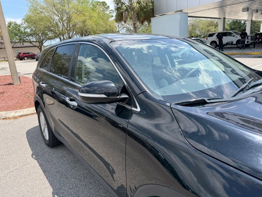 Used 2019 Kia Sorento L FWD image 14