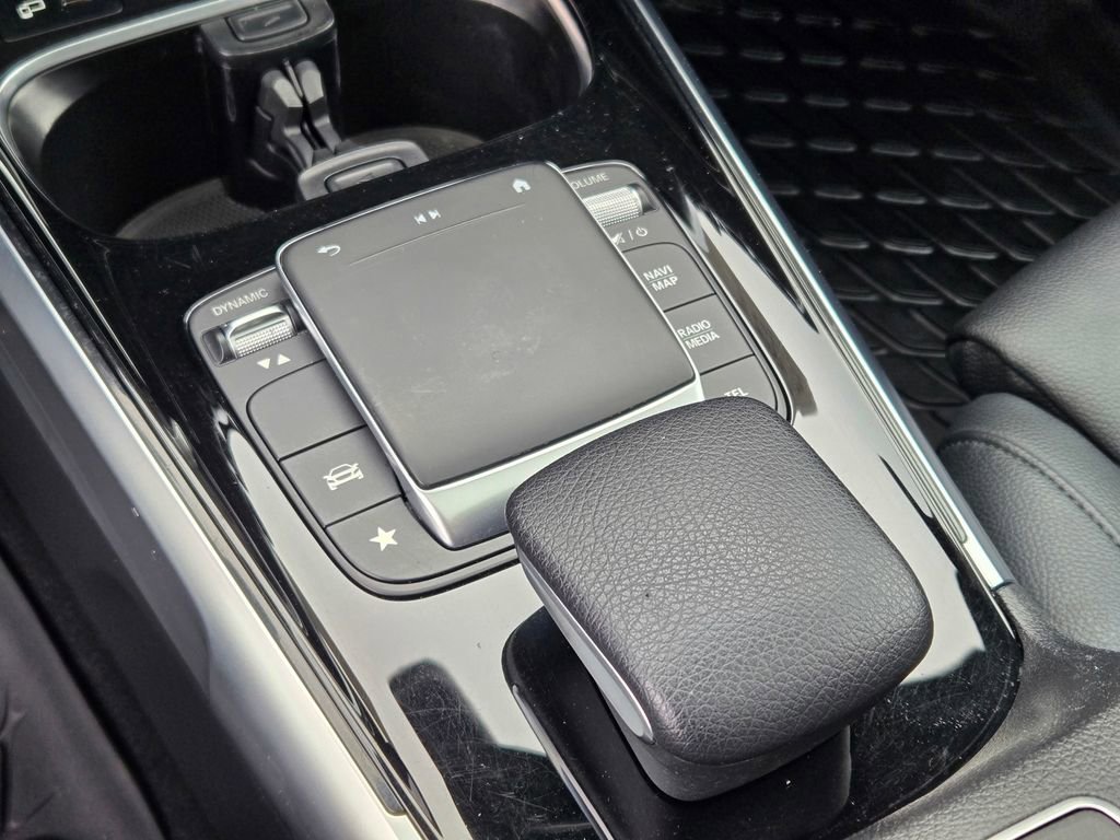 Used 2021 Mercedes-Benz GLB 250 4MATIC w/ Premium Package image 36