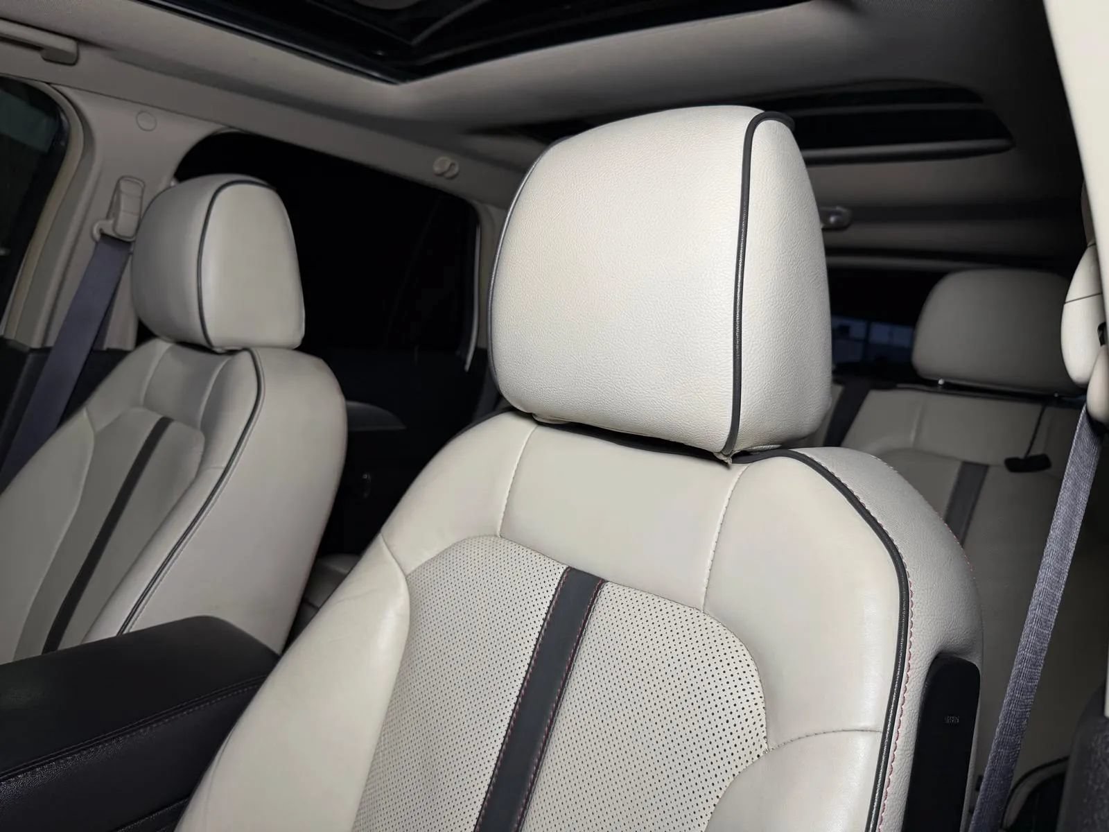 Used 2014 Lincoln MKX FWD w/ Equipment Group 101A image 32