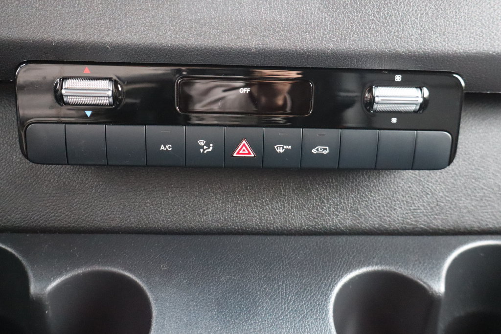 Used 2025 Mercedes-Benz Sprinter 2500 image 9