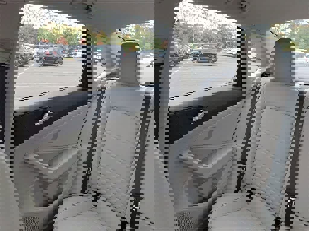 Used 2023 Volkswagen Jetta SE image 12