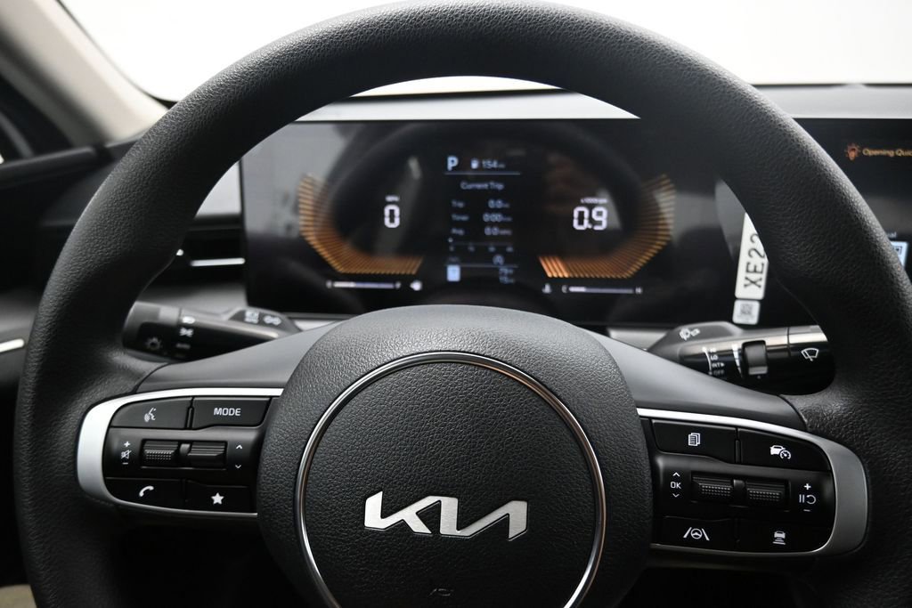 New 2026 Kia K5 LXS FWD image 21