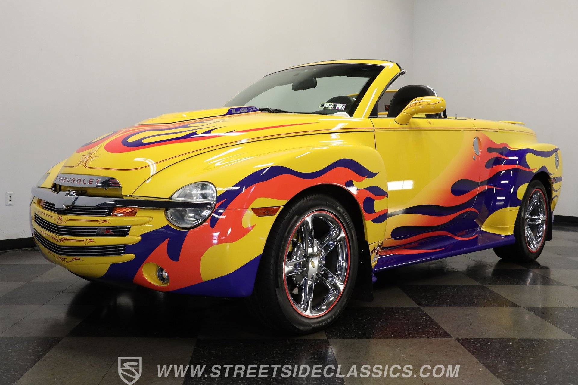 Used 2005 Chevrolet SSR w/ Preferred Equipment Group RWD image 20