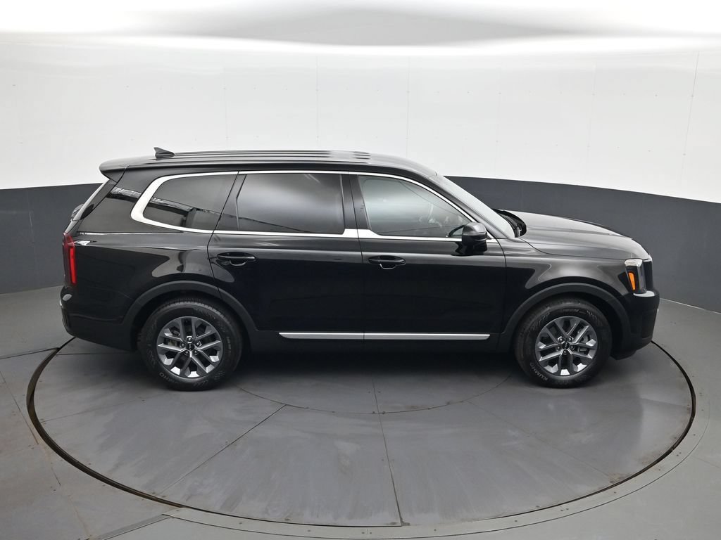 Used 2024 Kia Telluride LX AWD/4WD image 17