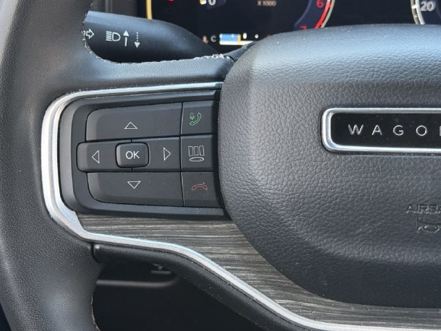 Used 2024 Jeep Wagoneer L Series II RWD image 14