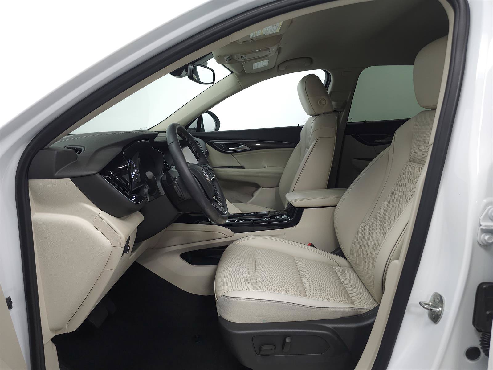 Used 2023 Buick Envision Essence AWD/4WD image 4