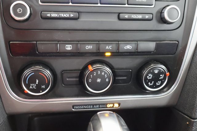 Used 2014 Volkswagen Passat 2.5 S FWD image 19