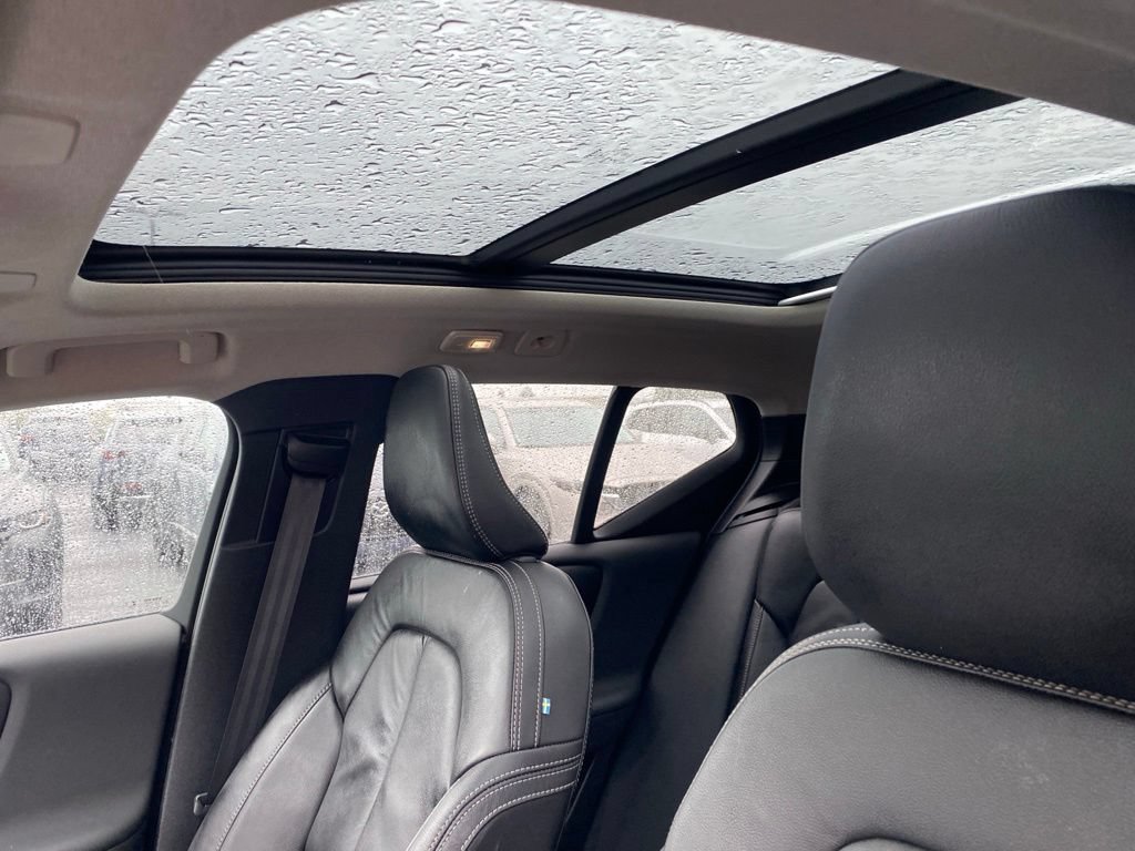 Used 2023 Volvo XC40 B5 Ultimate AWD/4WD image 19