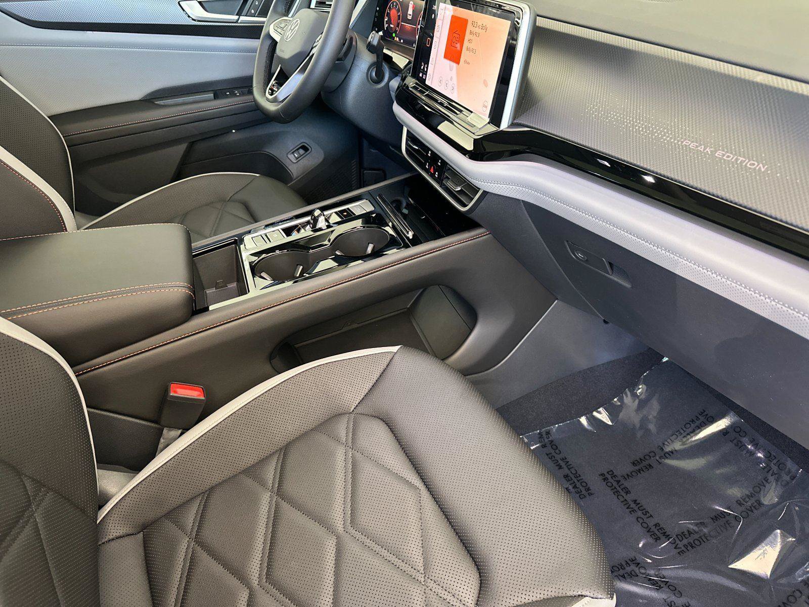 New 2026 Volkswagen Atlas Peak Edition AWD/4WD image 16