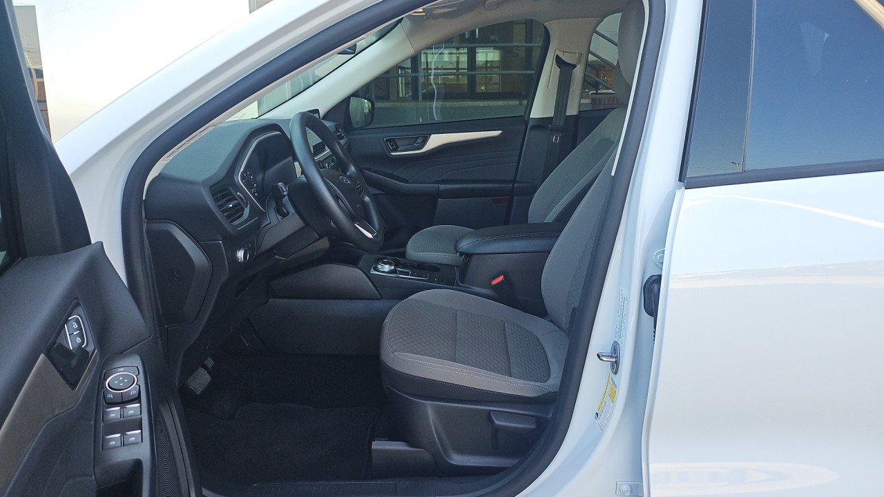 Used 2022 Ford Escape SE FWD image 12