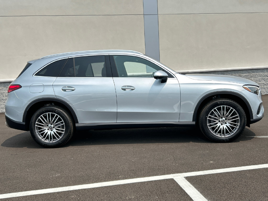 New 2026 Mercedes-Benz GLC 300 4MATIC image 9