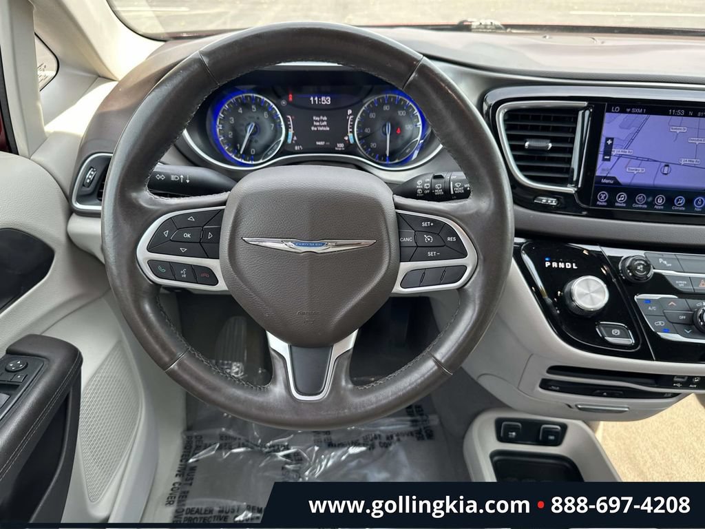 Used 2017 Chrysler Pacifica Touring-L Plus FWD image 13