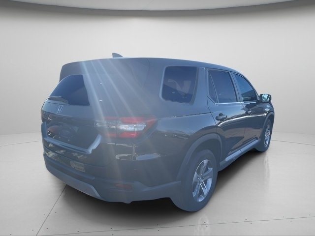 Used 2023 Honda Pilot EX-L image 11