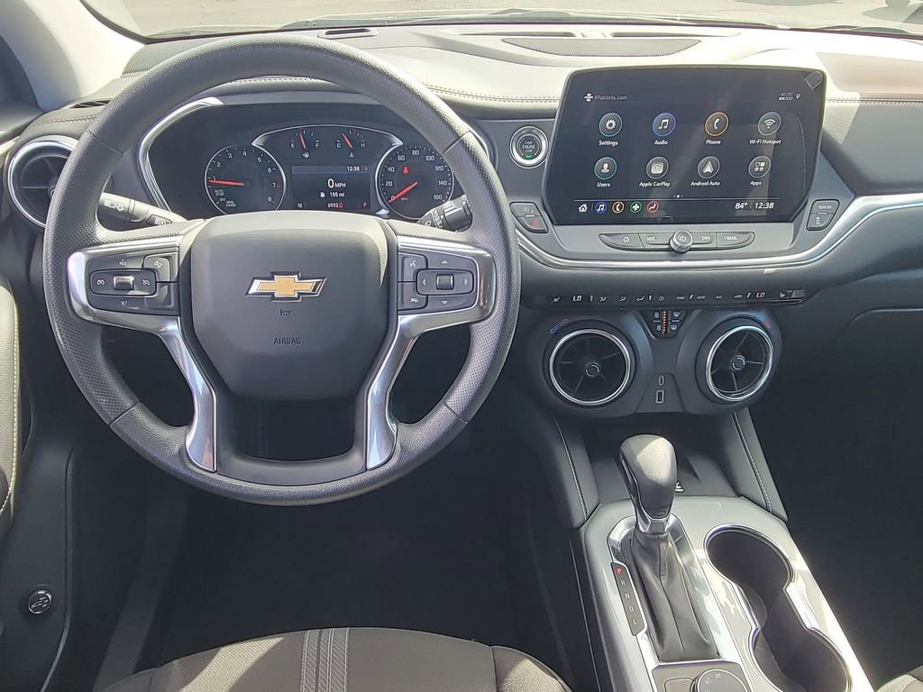 Used 2025 Chevrolet Blazer LT w/ Convenience Package image 11