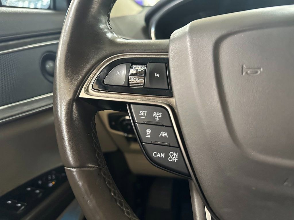 Used 2019 Lincoln Nautilus Reserve FWD image 18