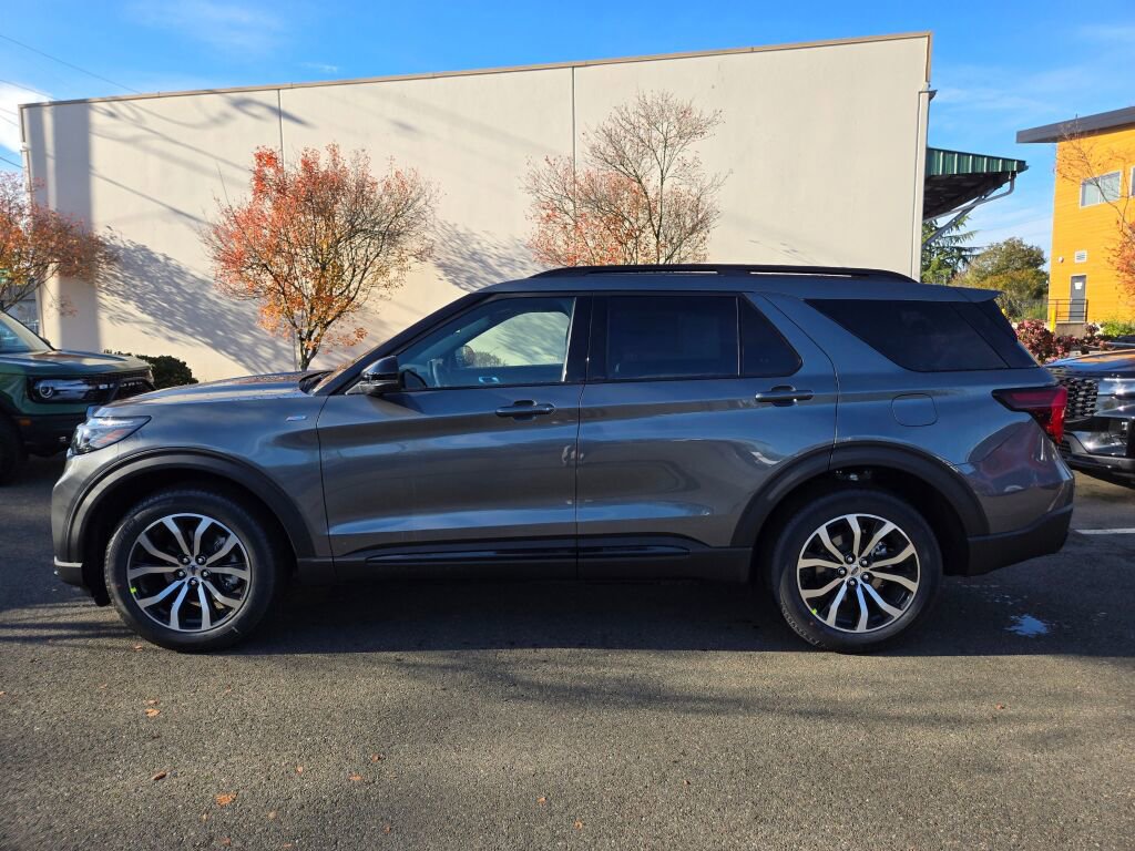 New 2026 Ford Explorer ST-Line AWD/4WD image 8