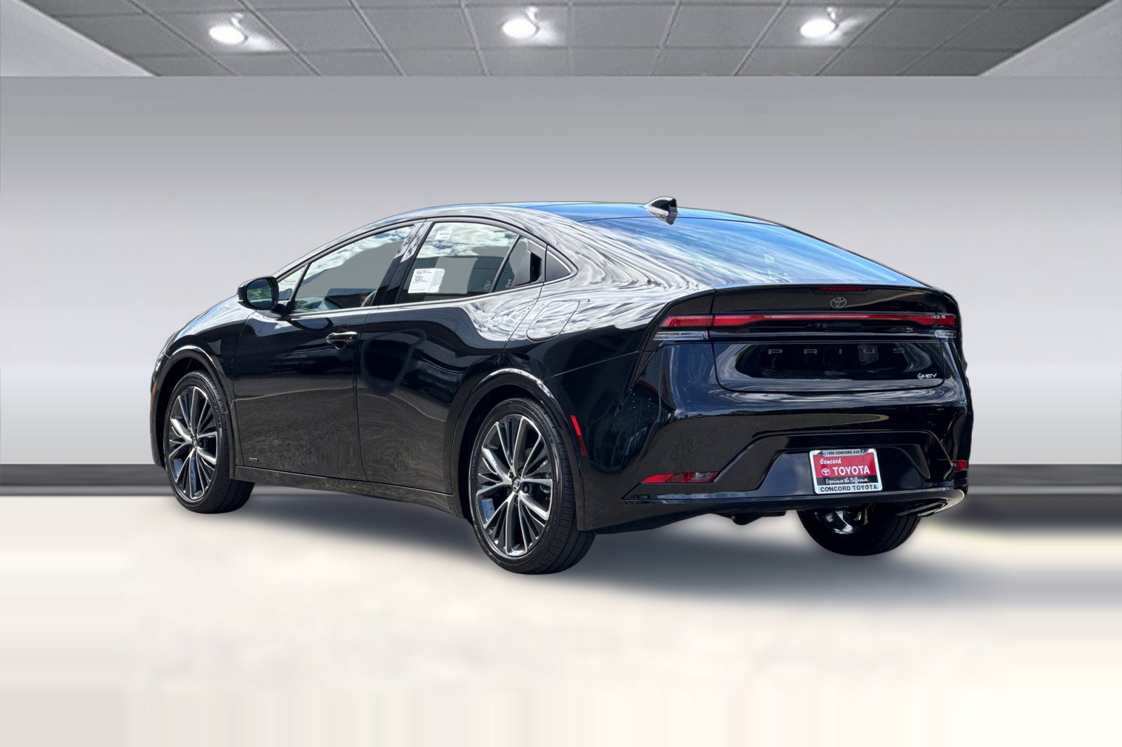 New 2027 Toyota Prius LE AWD/4WD image 3