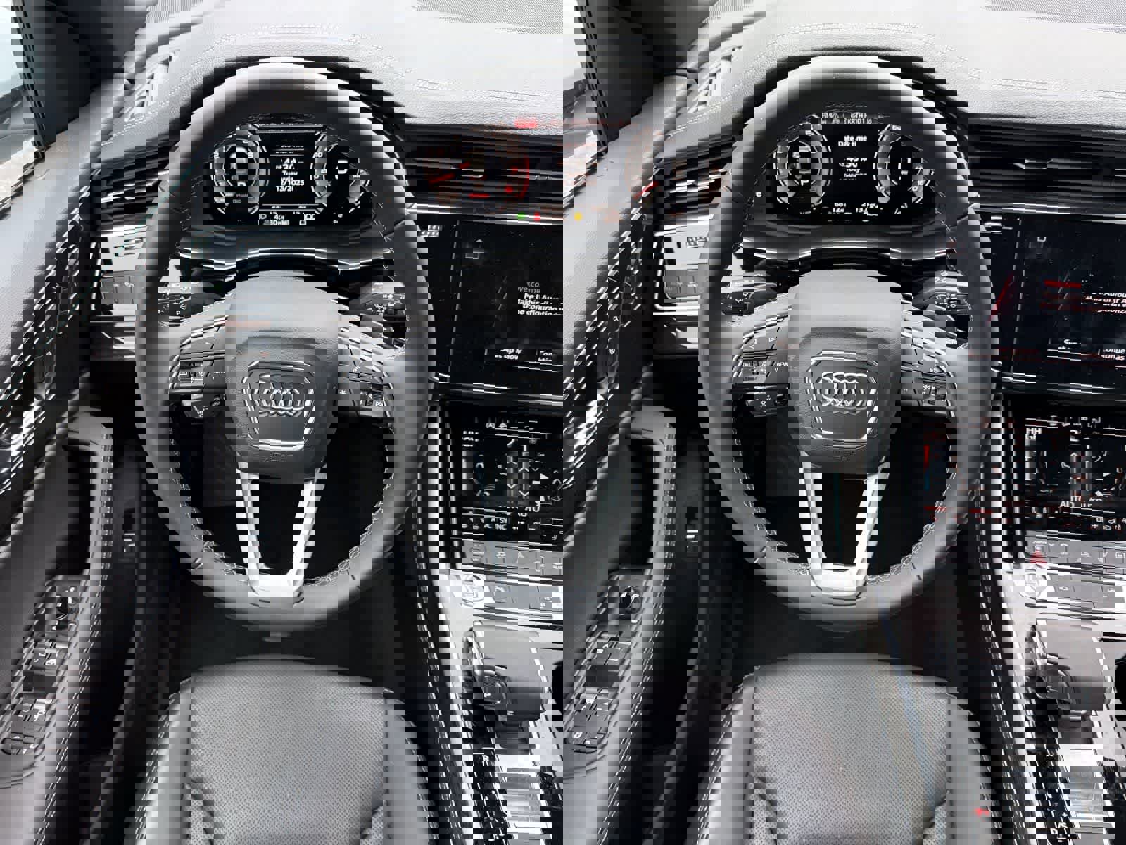 Used 2025 Audi Q8 Premium Plus w/ Premium Plus Package image 13