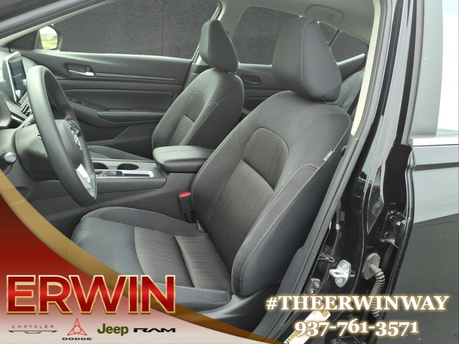 Used 2025 Nissan Altima 2.5 SV FWD image 12