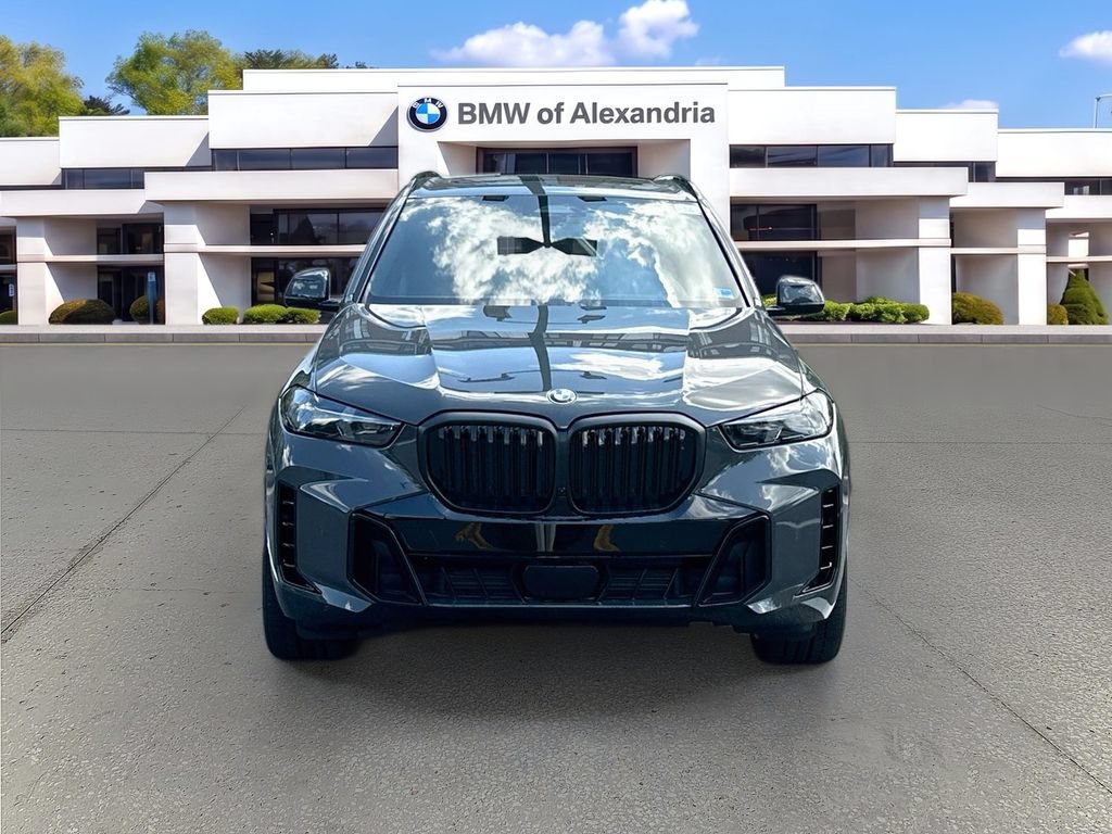 New 2026 BMW X5 xDrive40i w/ M Sport Package AWD/4WD image 2