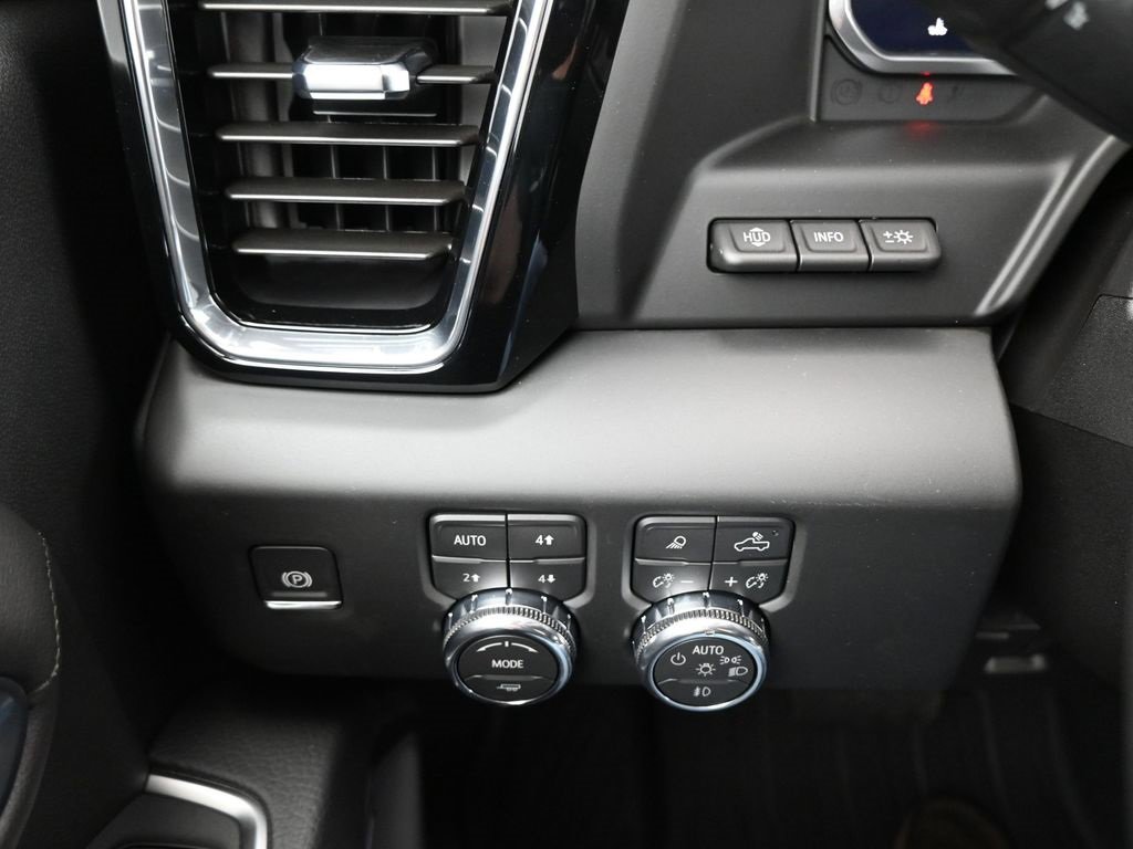 New 2026 GMC Sierra 3500 Denali w/ Denali Reserve Package image 23