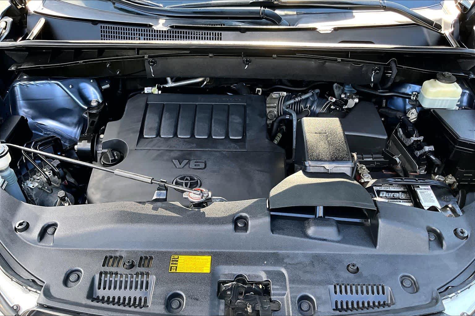 Used 2016 Toyota Highlander XLE AWD/4WD image 32