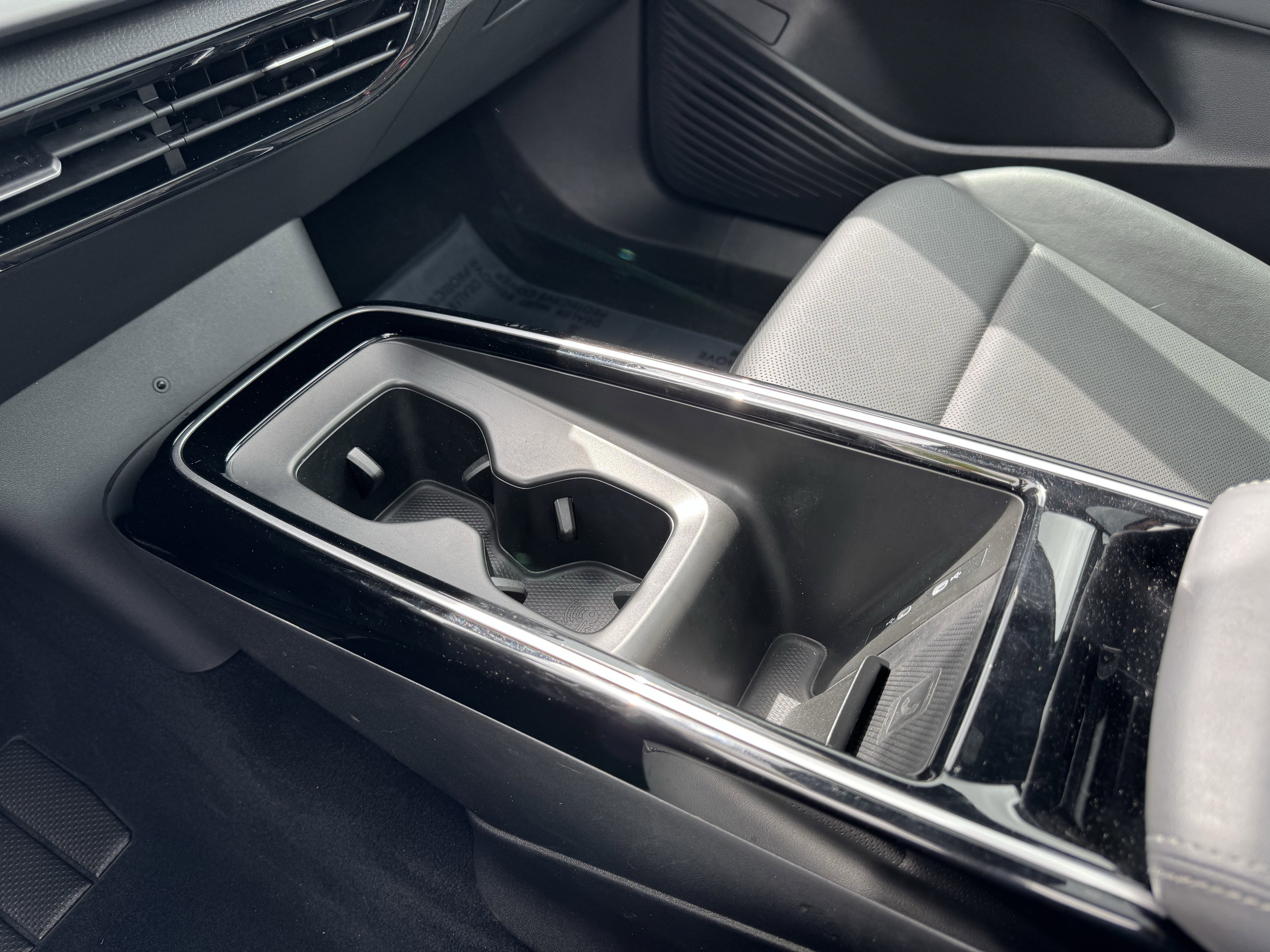 Certified 2023 Volkswagen ID.4 Pro S Plus AWD/4WD image 27