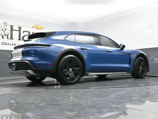 Used 2021 Porsche Taycan 4 Cross Turismo AWD/4WD image 32