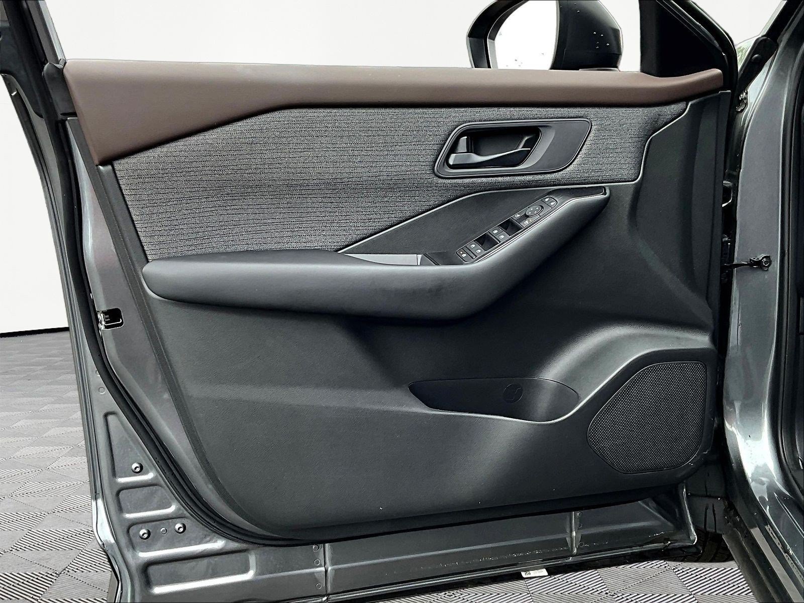 Certified 2023 Nissan Rogue S FWD image 19