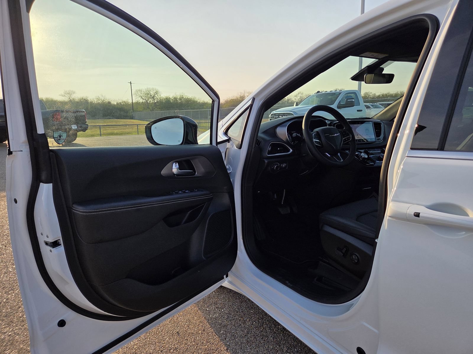 New 2026 Chrysler Voyager LX FWD image 11