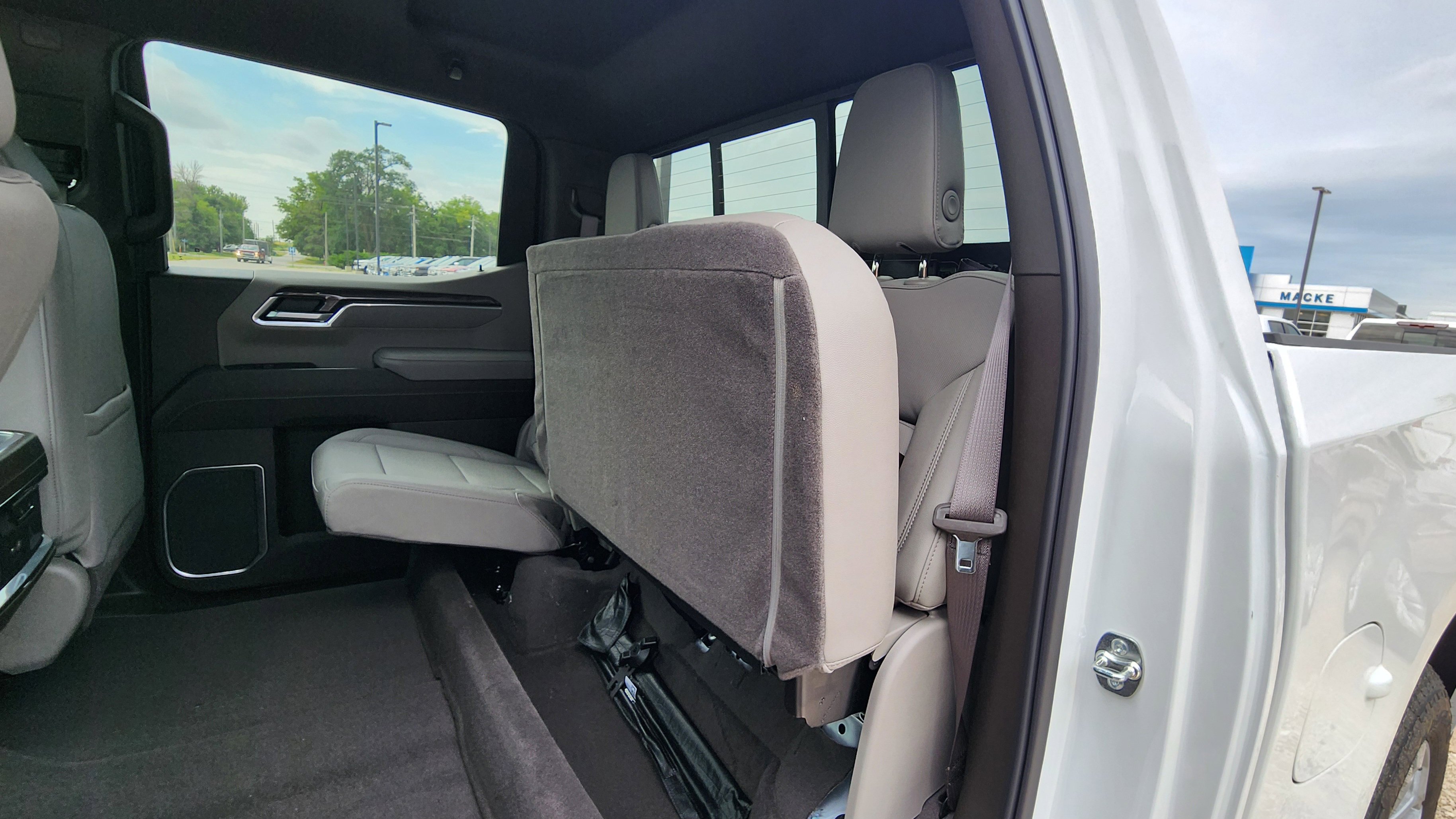 New 2026 Chevrolet Silverado 1500 LTZ w/ Z71 Off-Road Package image 17