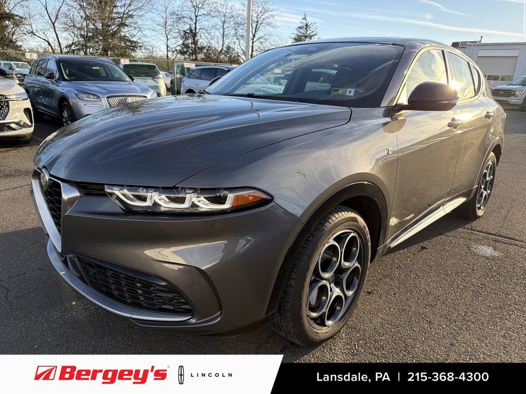 Used 2024 Alfa Romeo Tonale Ti w/ Premium Interior Package