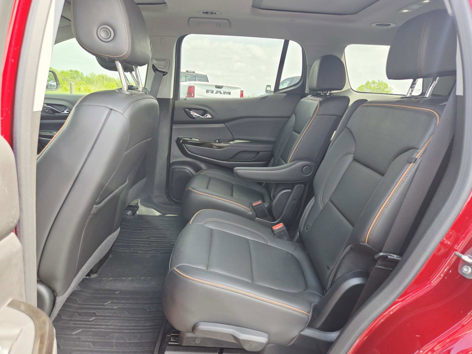 Used 2023 GMC Acadia AT4 w/ Technology Package AWD/4WD image 15
