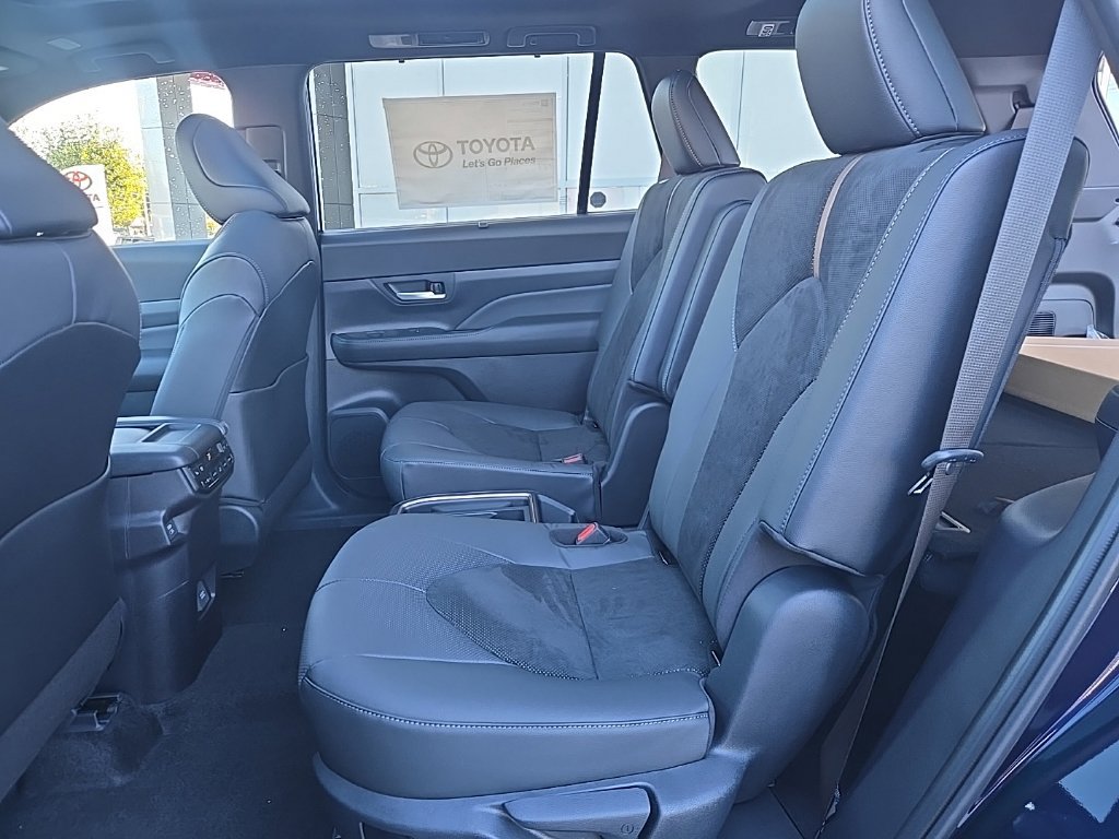 New 2026 Toyota Grand Highlander AWD Hybrid image 27